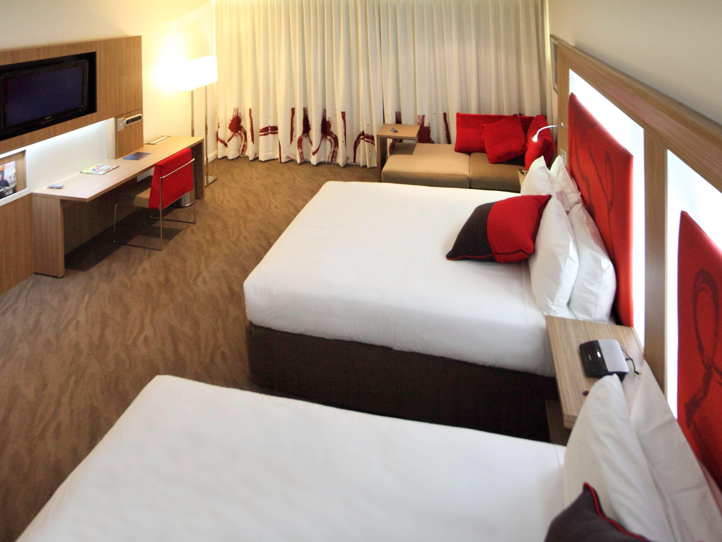 Novotel Sydney West Hq Рути Хилл Экстерьер фото